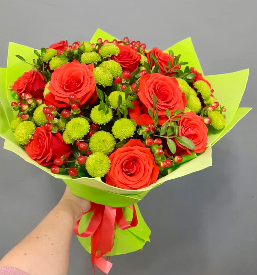 Букет цветов из: Хризантемы и Розы в Жуков