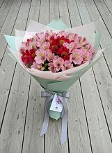 Букет цветов из:  Альстромерии #REPLACE_PRED# Жуков