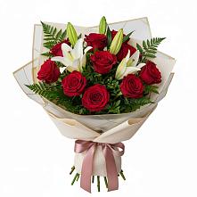 Букет цветов из:  Лилии и Розы в Жуков