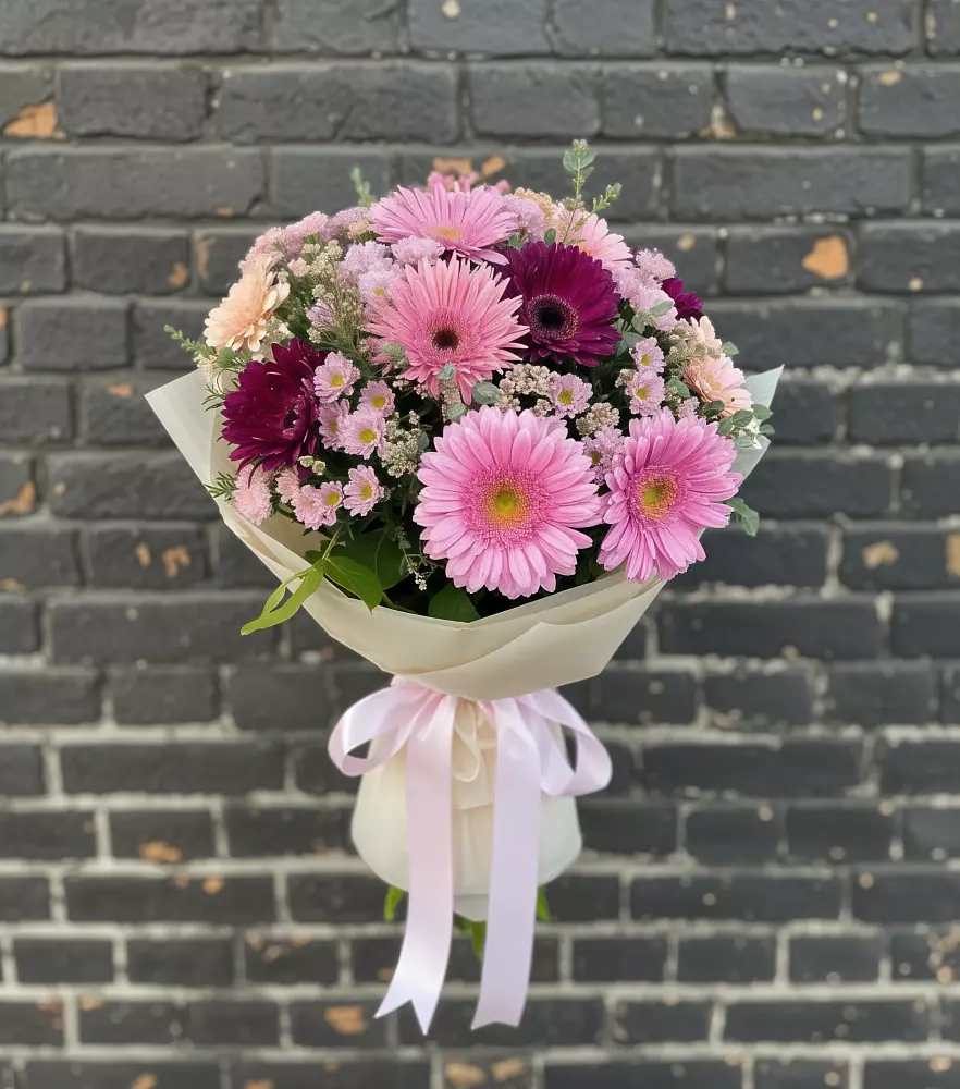 Букет цветов из: Герберы и Хризантемы в Жуков