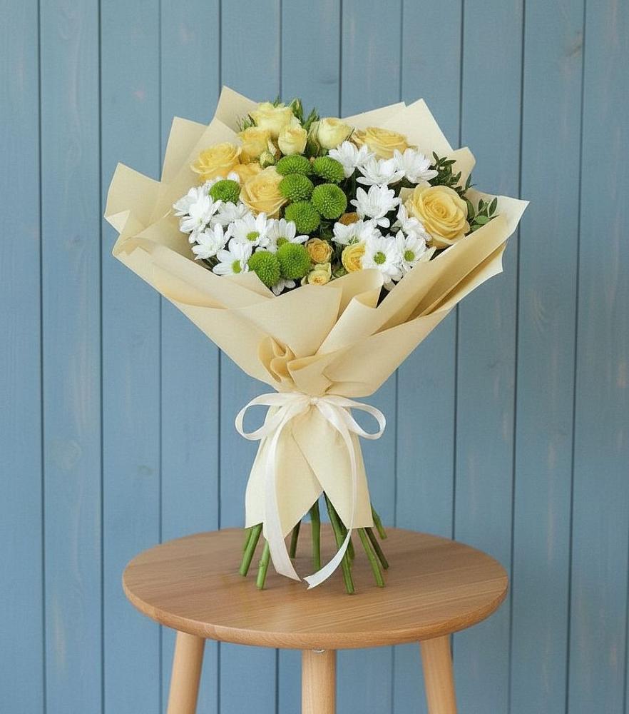 Букет цветов из: Хризантемы и Розы в Жуков