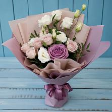 Букет цветов из:  Розы и Лизиантусы в Жуков
