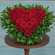 Цветочная композиция из Розы в виде сердца #REPLACE_PRED# Жуков