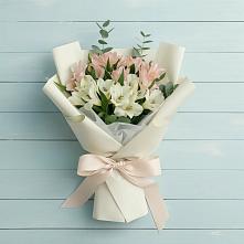 Букет цветов из:  Альстромерии в Жуков