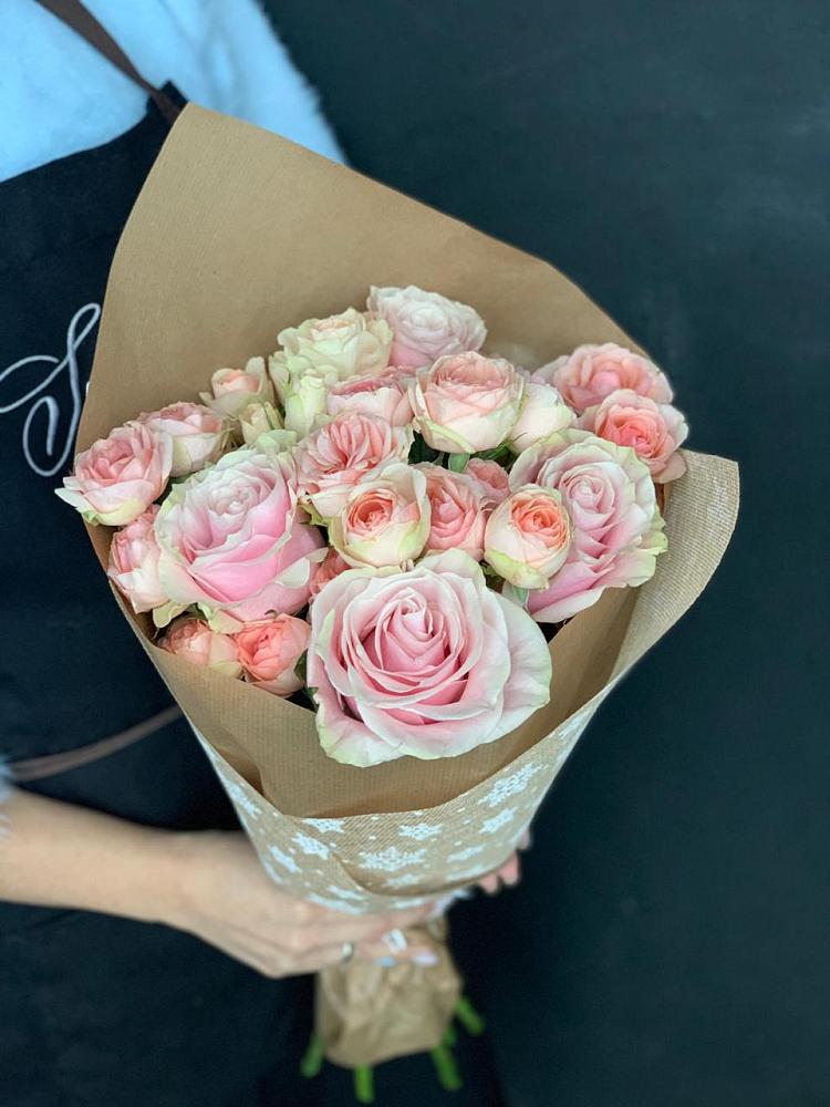 Букет цветов из: Хризантемы и Розы в Жуков