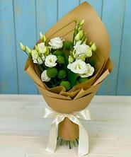 Букет цветов из:  Хризантемы и Лизиантусы в Жуков