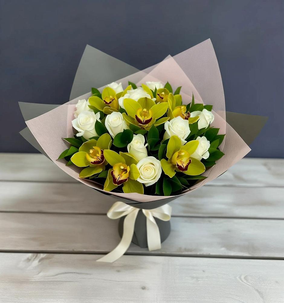 Букет цветов из: Орхидеи и Розы в Жуков