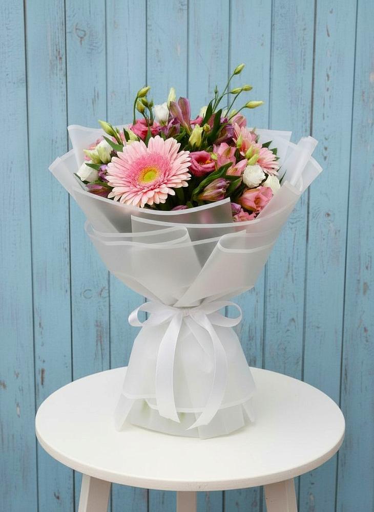 Букет цветов из: Герберы, Альстромерии и Лизиантусы в Жуков