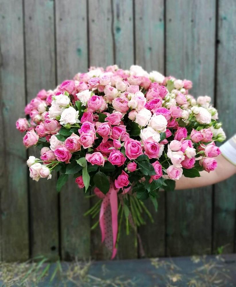Букет Розовые кустовые розы Натали и Лав Лидия в Жуков