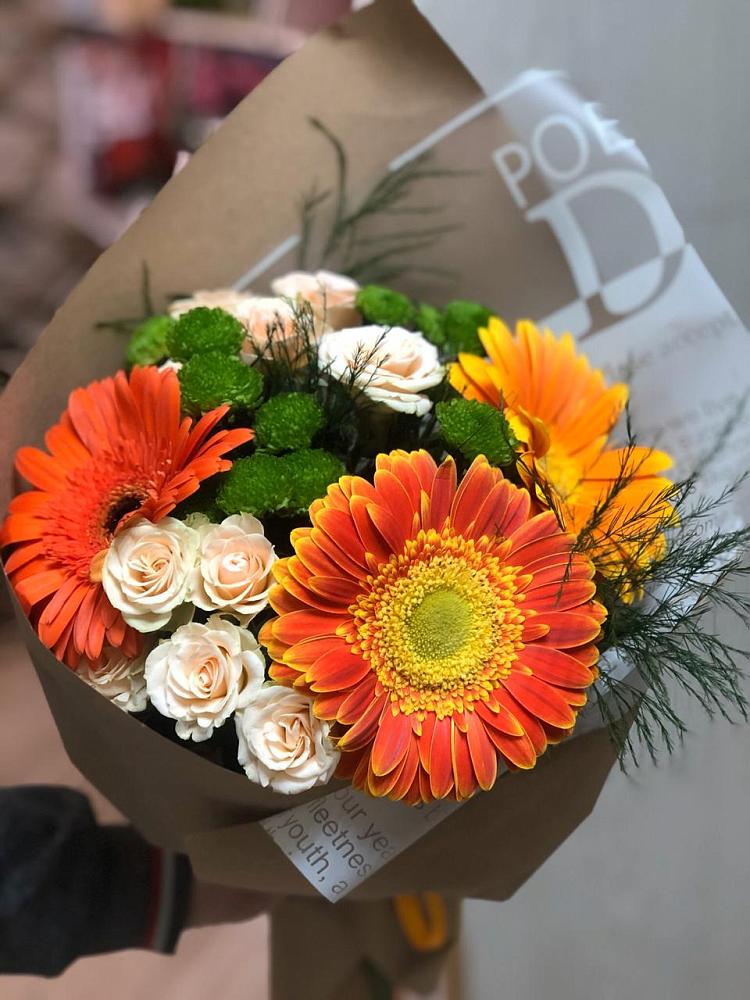 Букет цветов из: Герберы, Хризантемы и Розы в Жуков