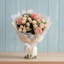 Букет цветов из:  Розы в Жуков