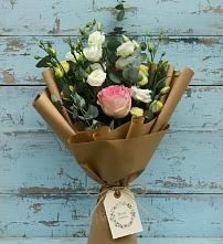 Букет цветов из:  Розы и Лизиантусы в Жуков