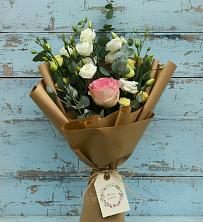 Букет цветов из:  Розы и Лизиантусы в Жуков
